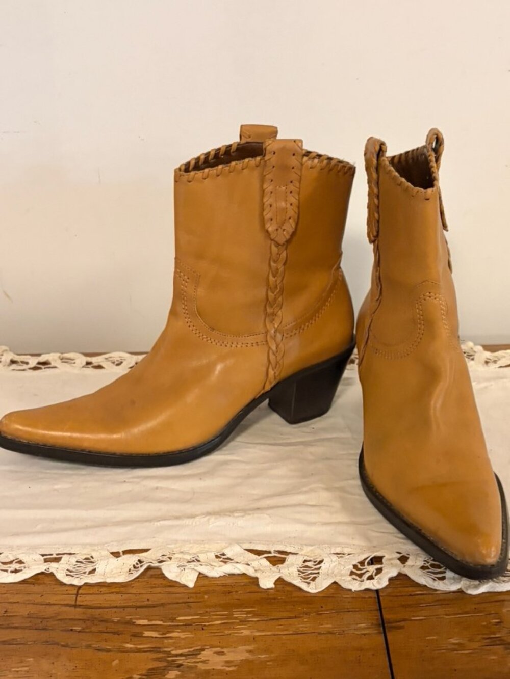 Franco Sarto Women's Size 7.5 Leather Low Heel Half Boots. Tan
